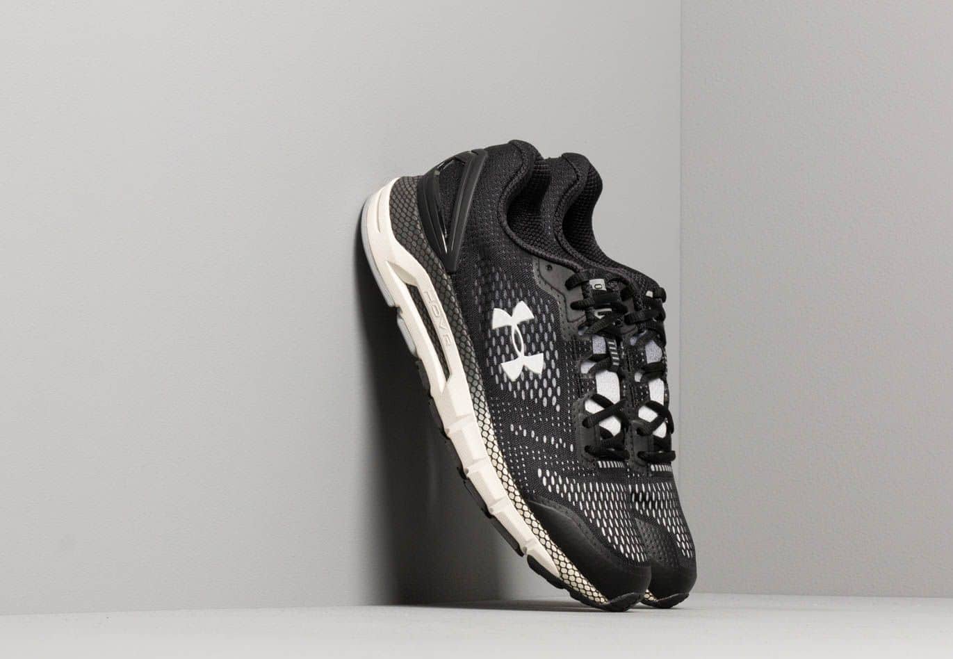 Under Armour HOVR Guardian Black