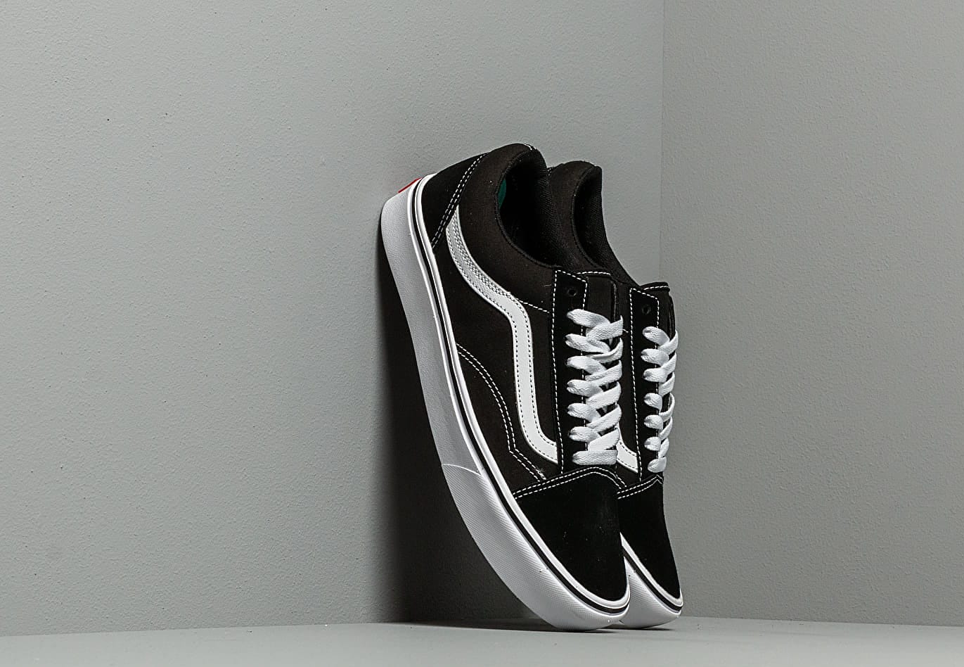 Vans ComfyCush Old Skool (Classic) Black/ True White