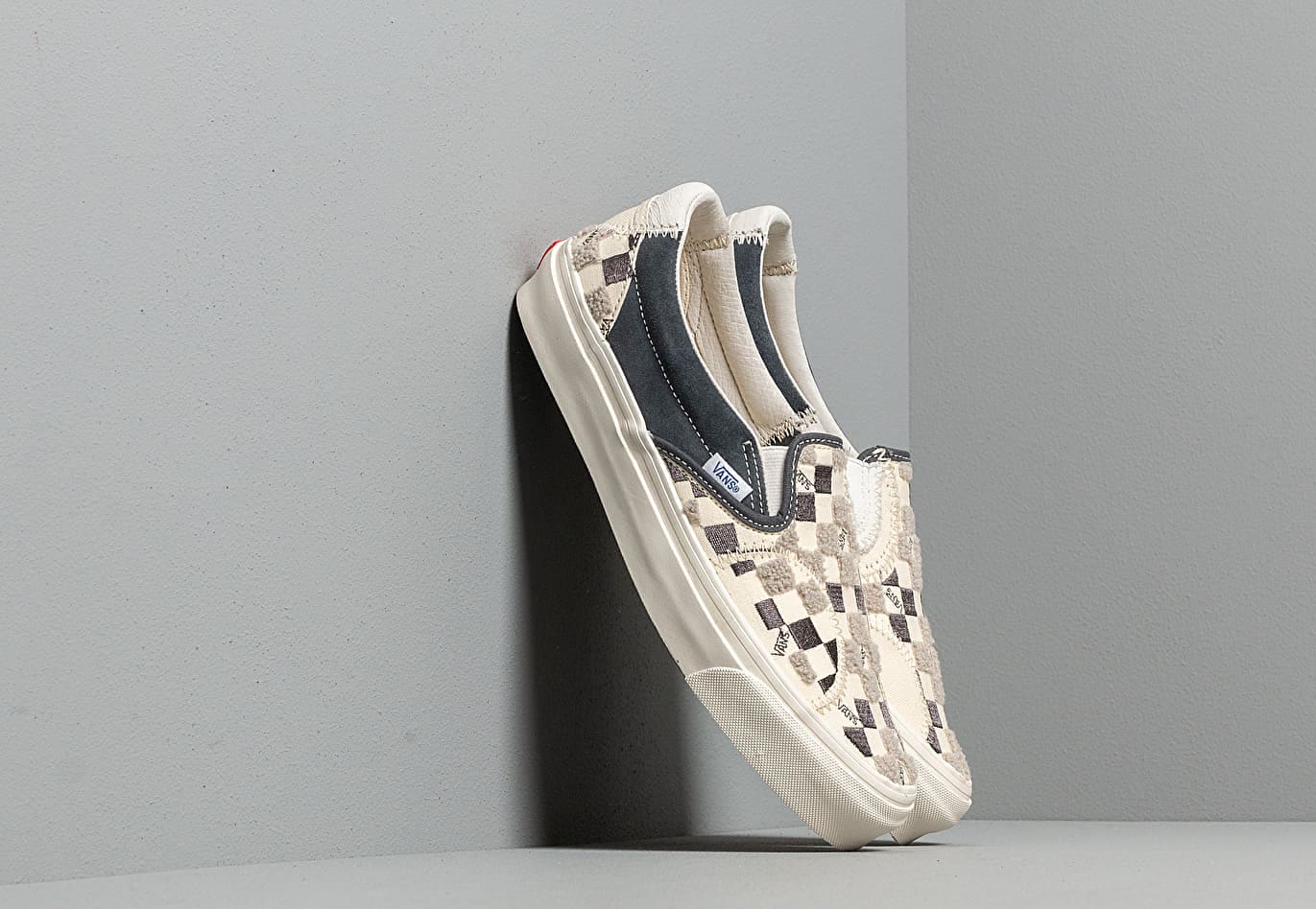 Vans Classicssic Slip-On Bricolage LX (Embroidered Checker) Classic