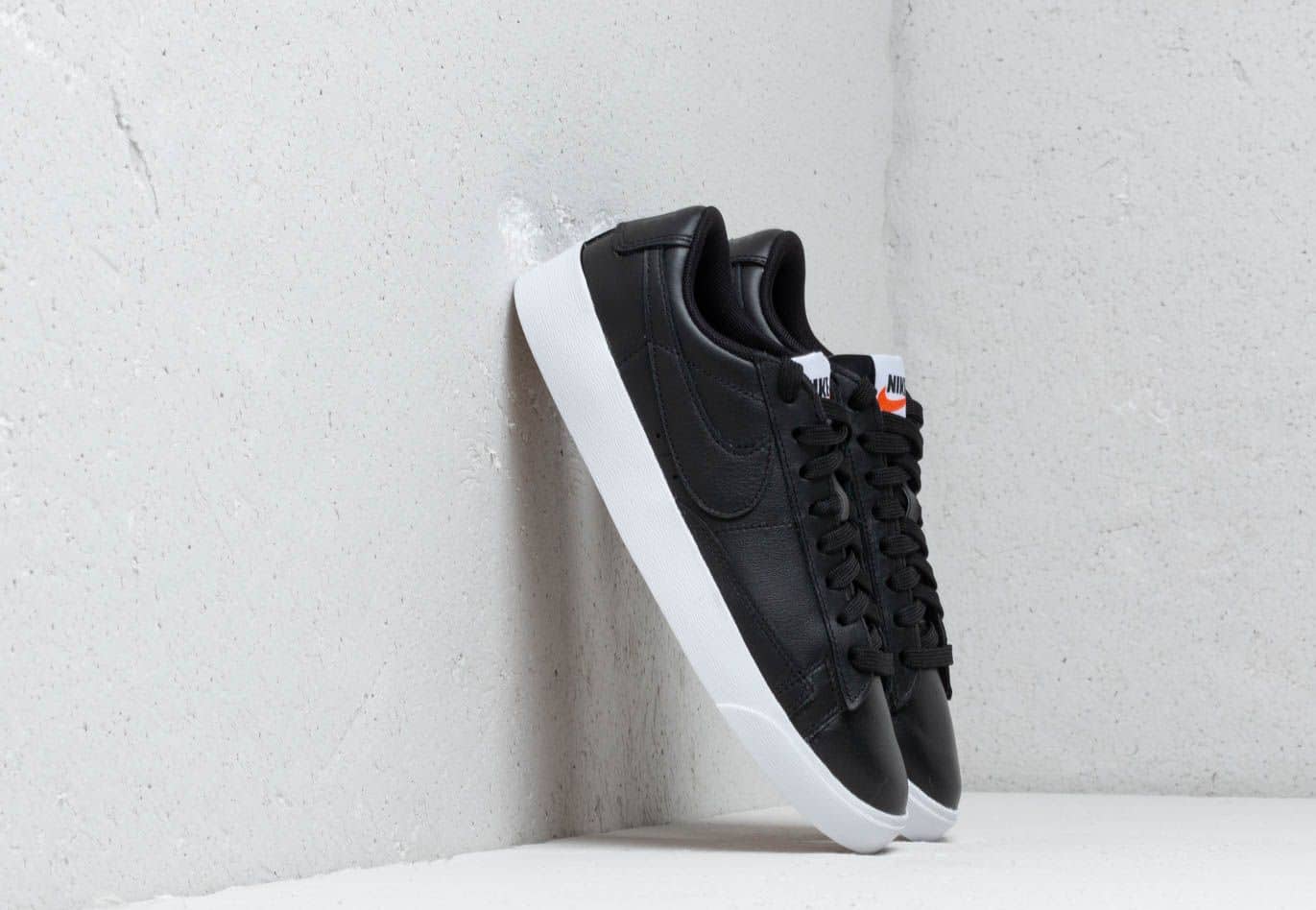 Nike W Blazer Low Le Black/ Black-White-Gum Light Brown