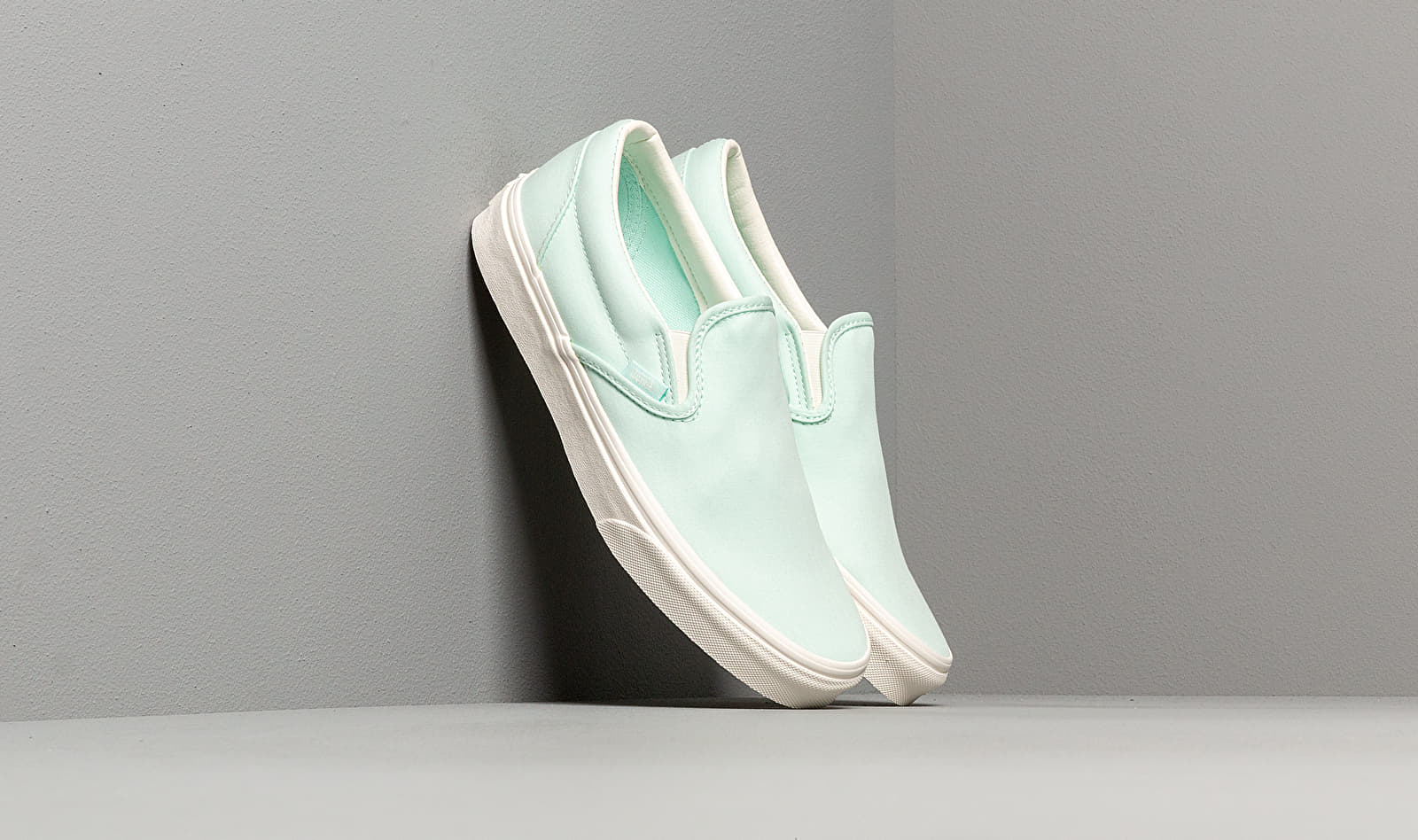 Vans Classic Slip-On (Brushed Twill) Soothing