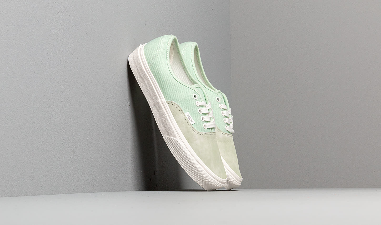 Vans Authentic (Washed Nubuck/ Canvas) Pale Green