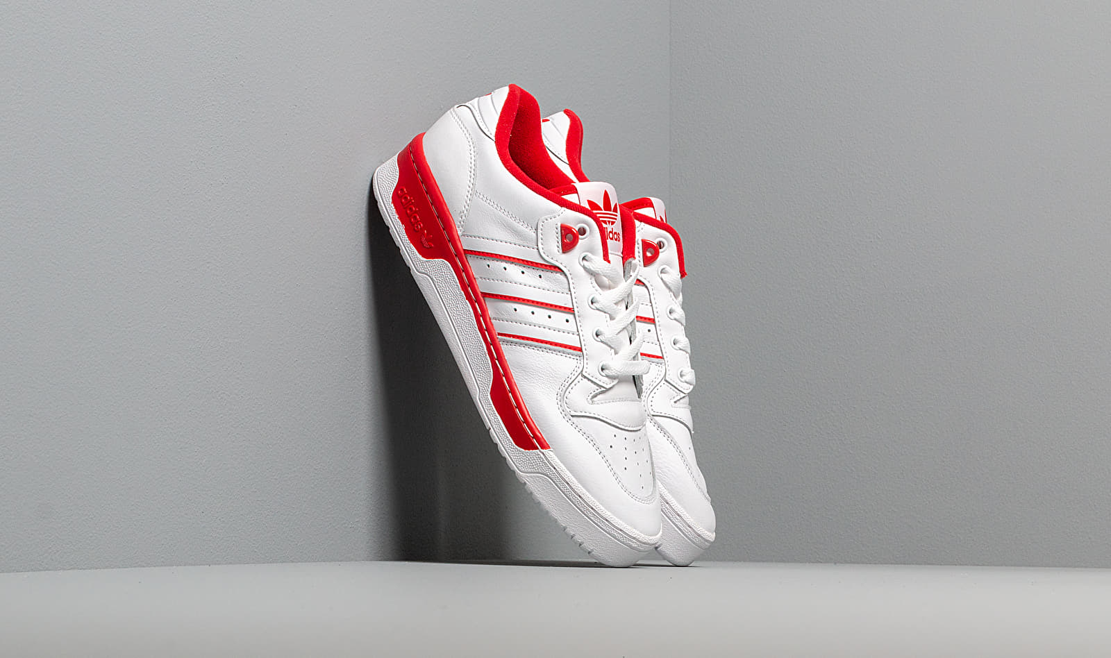 adidas Rivalry Low Ftw White/ Ftw White/ Scarlet