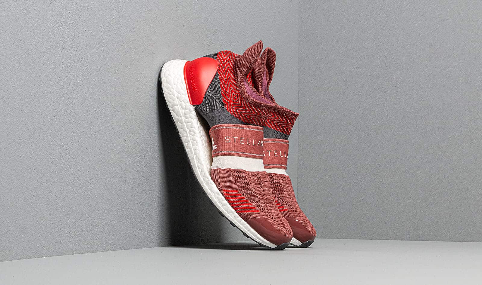 adidas x Stella McCartney UltraBOOST X 3.D. Clay Red/ Intense Pink/ Red