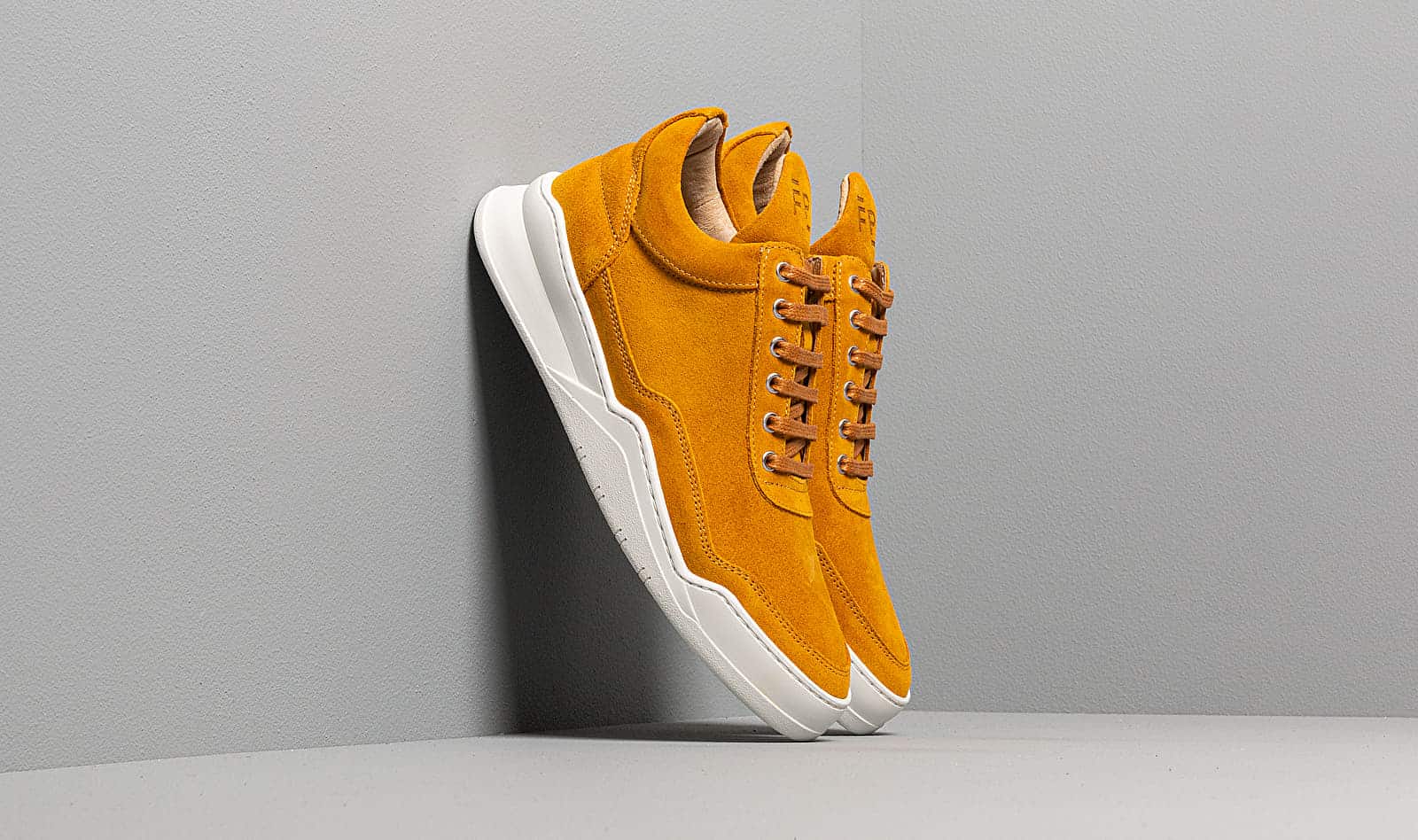 Filling Pieces Low Top Ghost Suede Mustard
