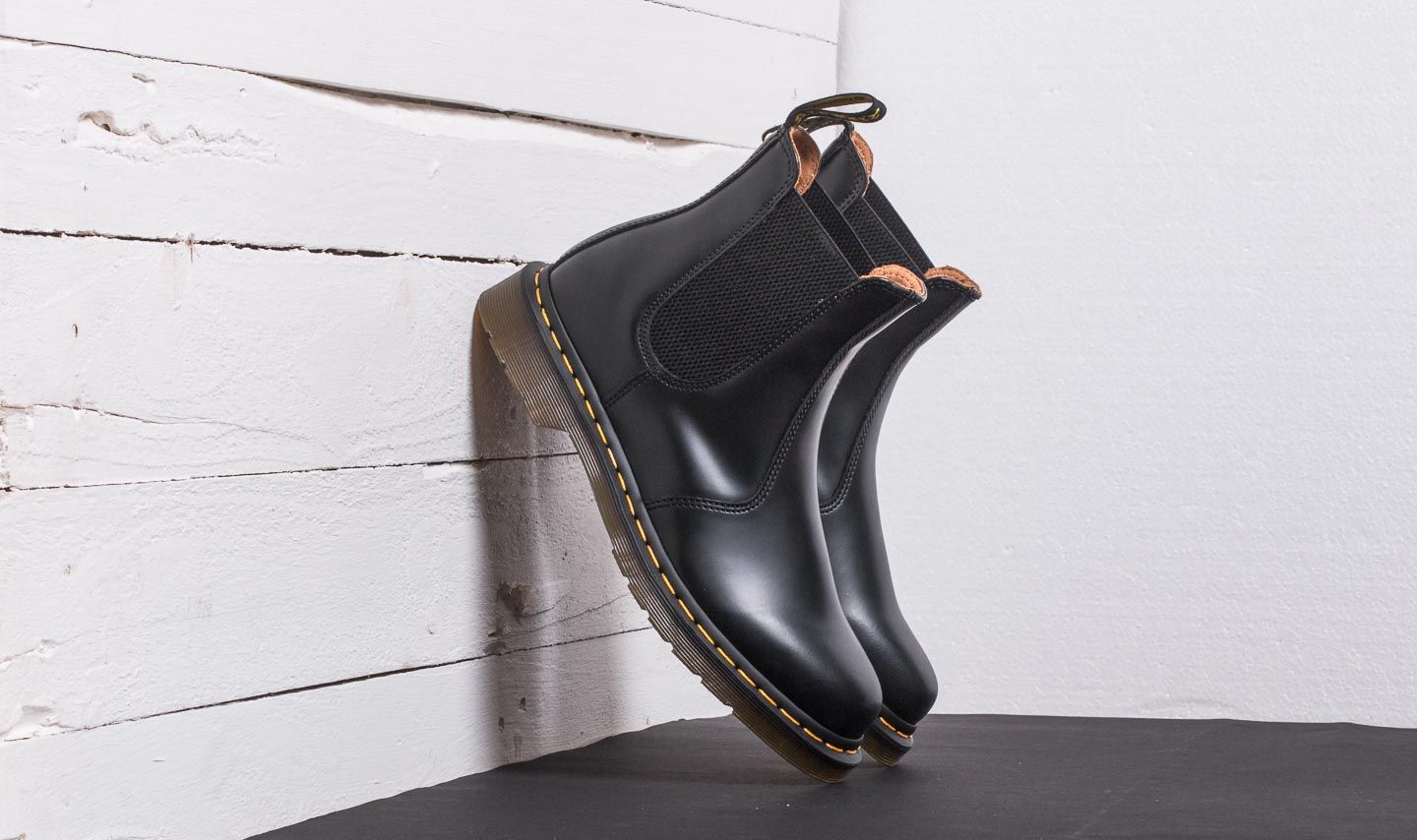 Dr. Martens 2976 Smooth Black