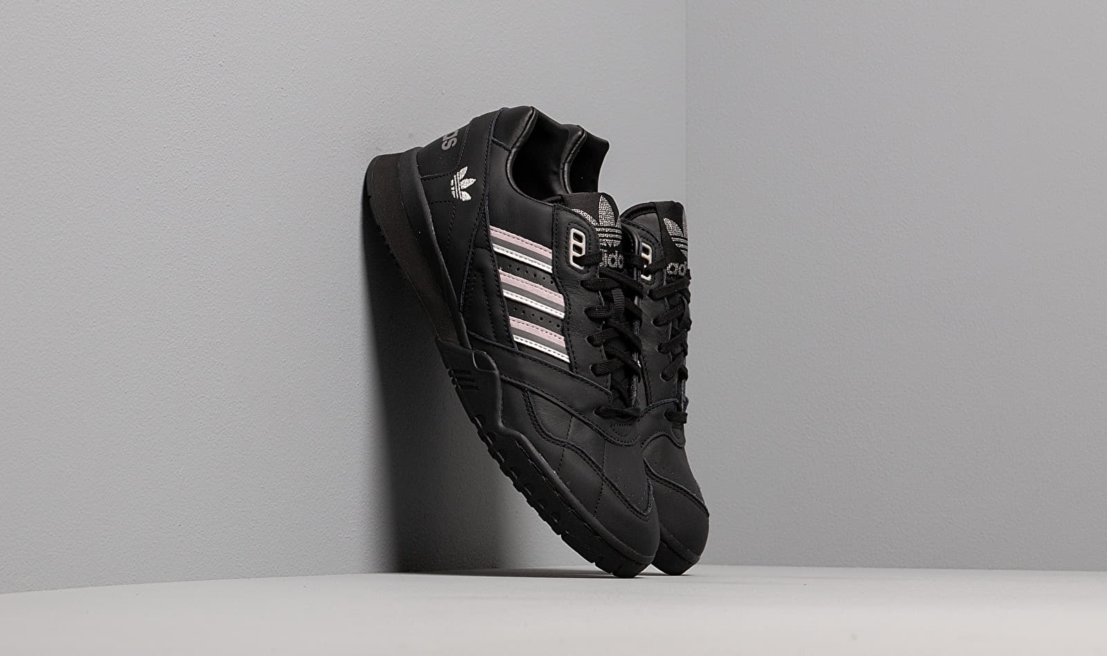 adidas A.R. Trainer W Core Black/ Soft Vision/ Grey Four