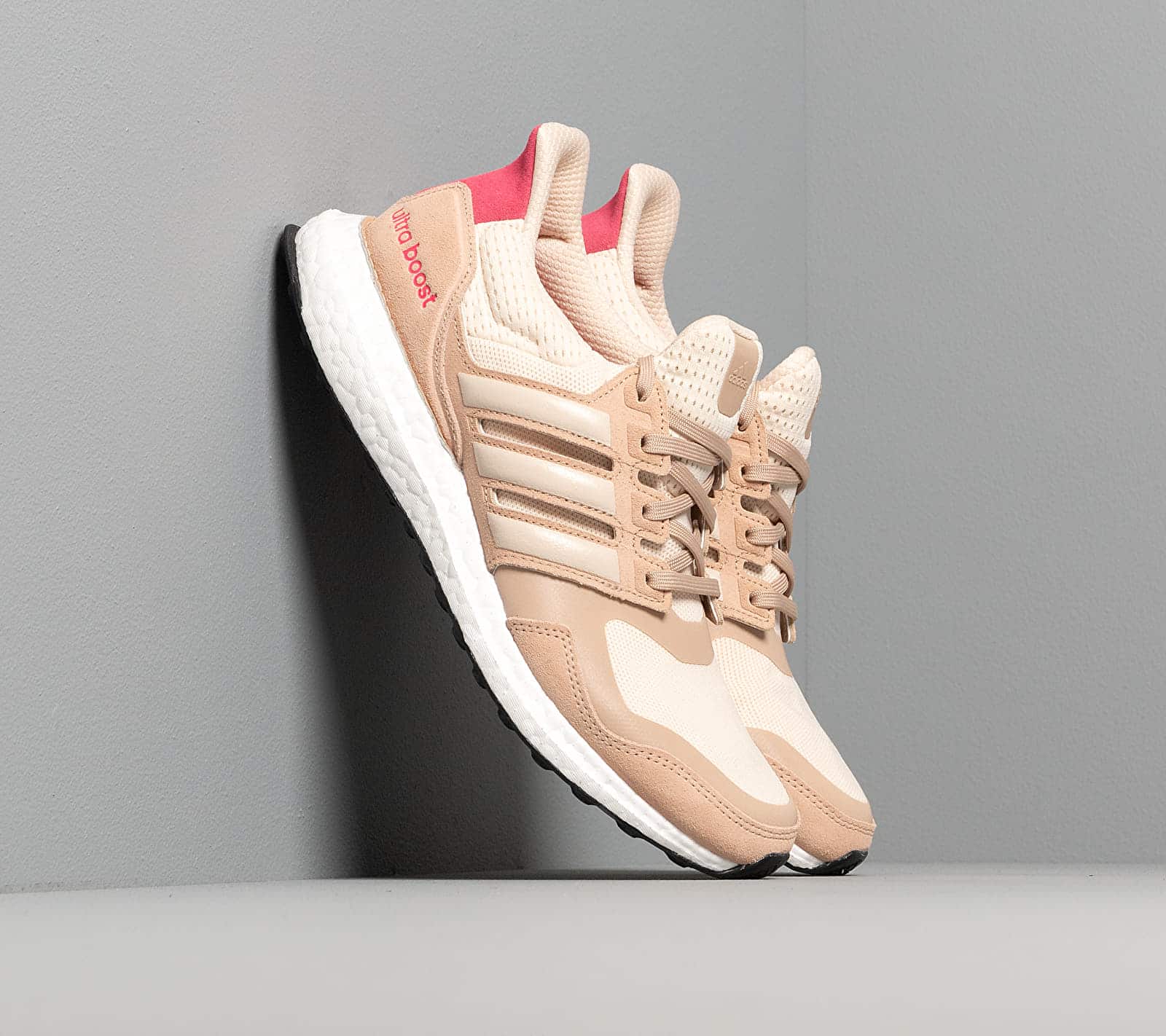 adidas UltraBOOST S&L W Ecru Tint/ St Pale Nude/ Real Pink