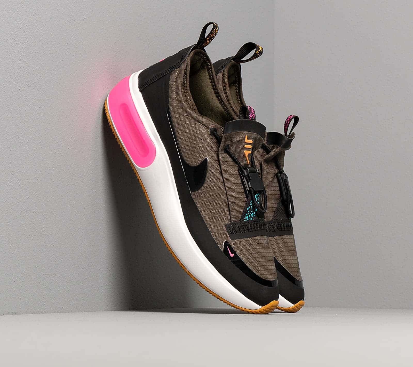 Nike W Air Max Dia Winter Cargo Khaki/ Black-Summit White