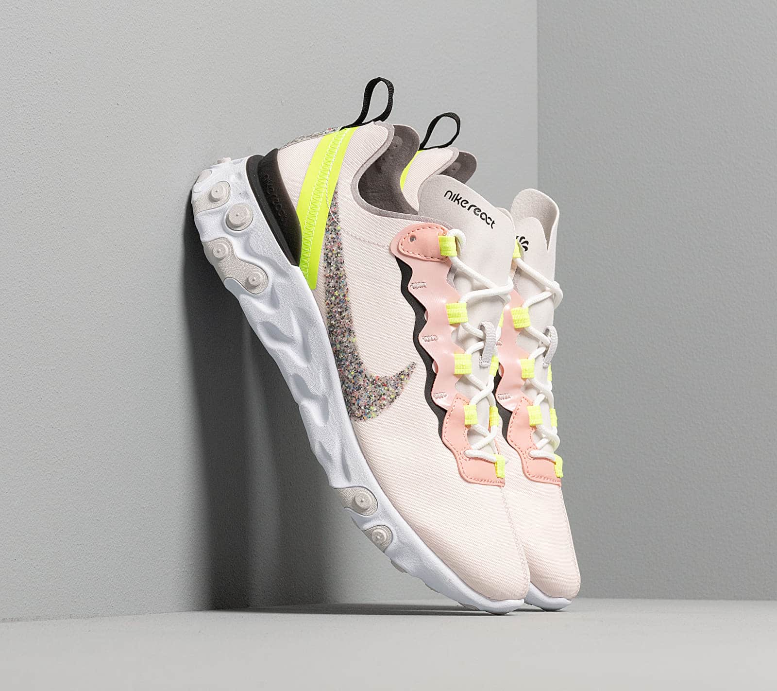 Nike W React Element 55 Premium Light Soft Pink/ Atmosphere Grey-Black