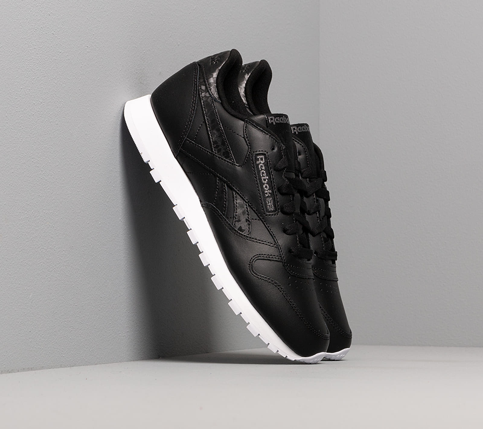 Reebok Classic Leather Black/ Black/ White