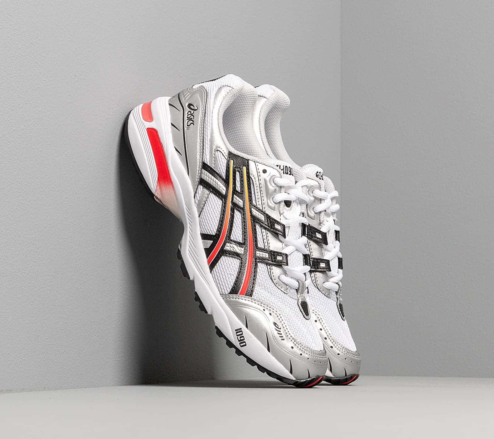 Asics GEL-1090 White/ Black 1021A285-100