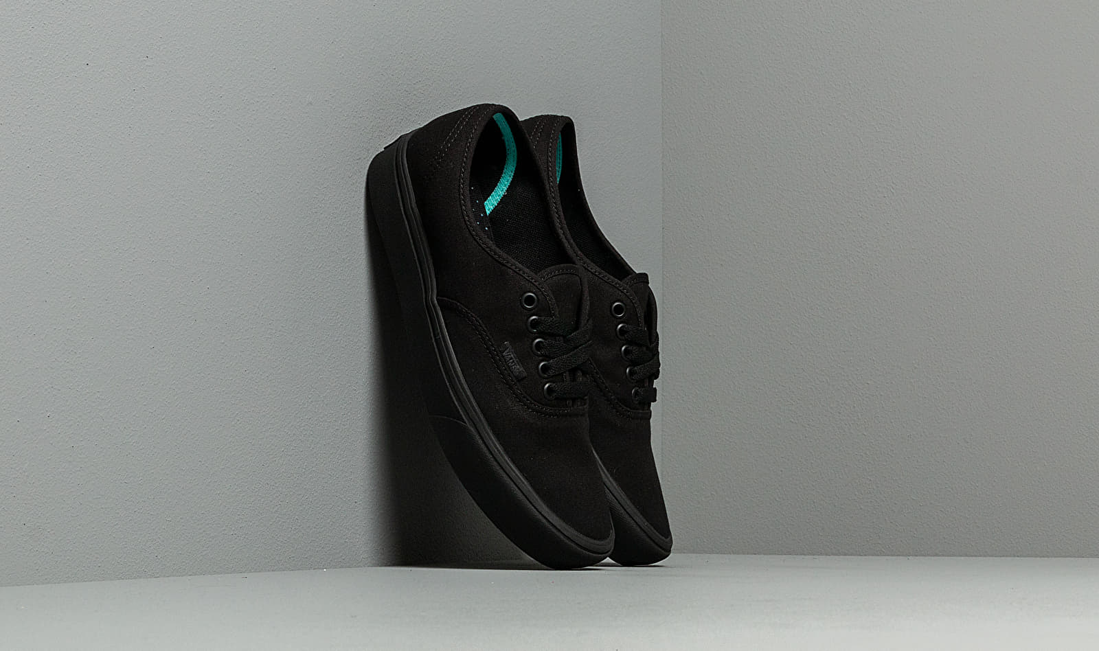 Vans ComfyCush Authentic (Classic) Black/ Black VN0A3WM7VND1