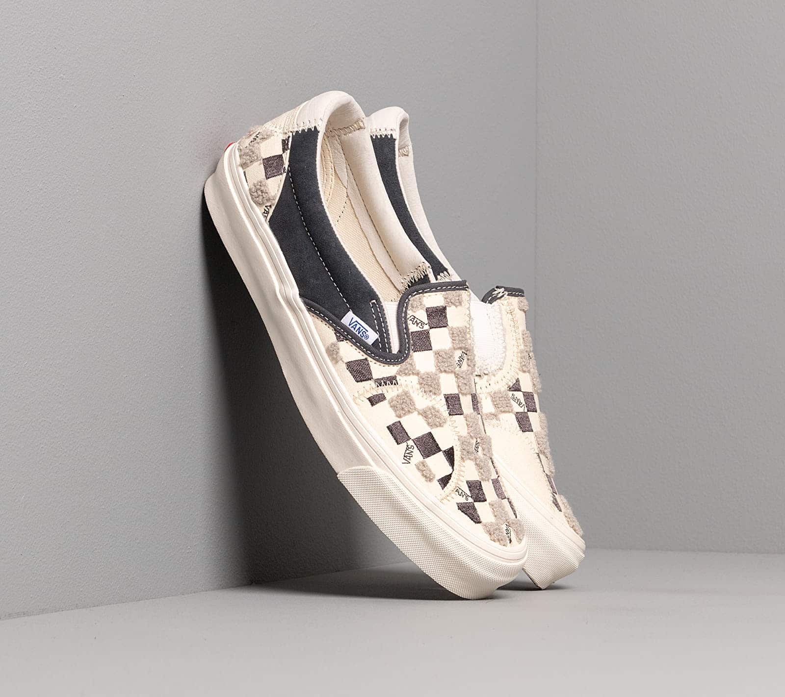 Vans Classicssic Slip-On Bricolage LX (Embroidered Checker) Classic VN0A45JXVM11