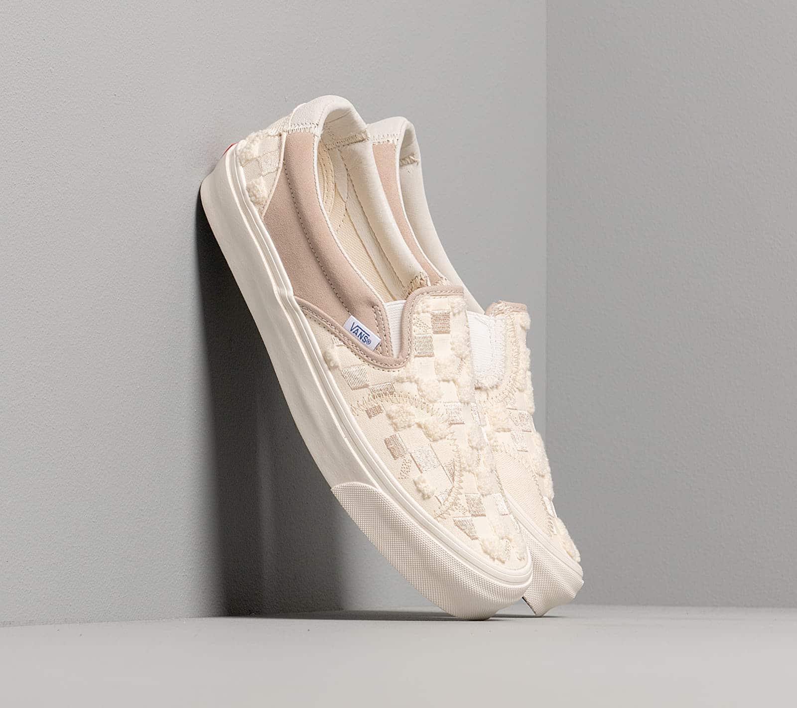 Vans Classic Slip-On Bricolage LX (Embroidered Checker) Classic White/ Hummus VN0A45JXVM21