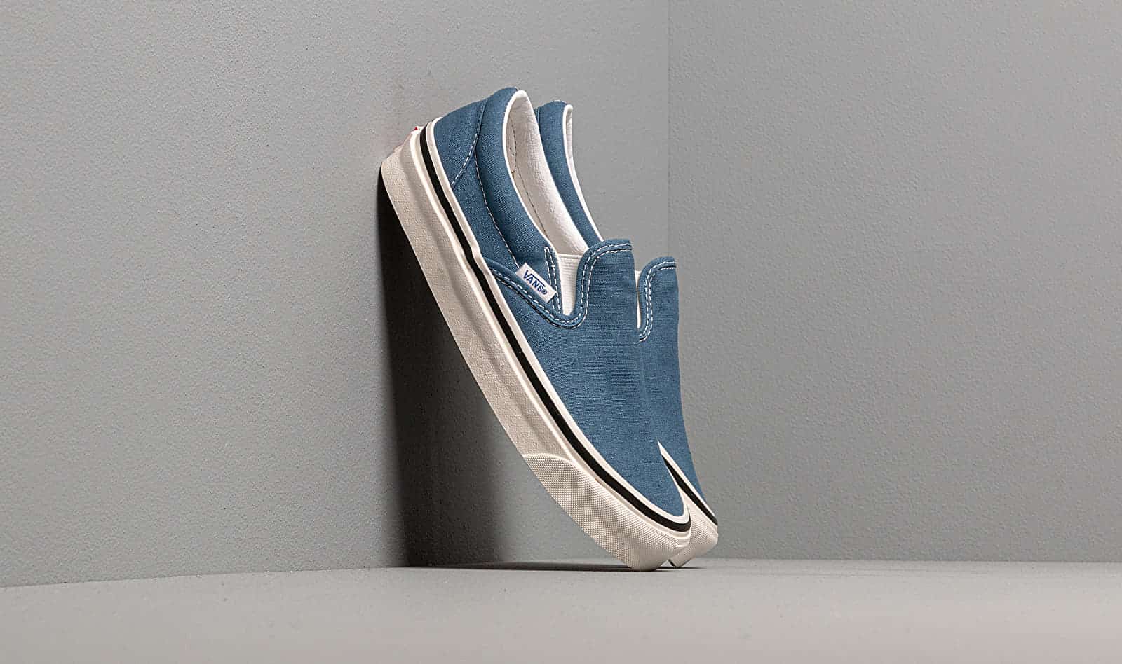 Vans Classic Slip-On 9 (Anaheim Factory) Denim BLue VN0A3JEXR3U1