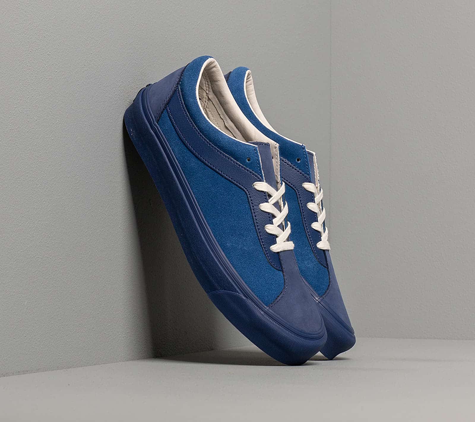 Vans Bold Ni LX (Nubuck/ Suede) Blue VN0A4U4900N1