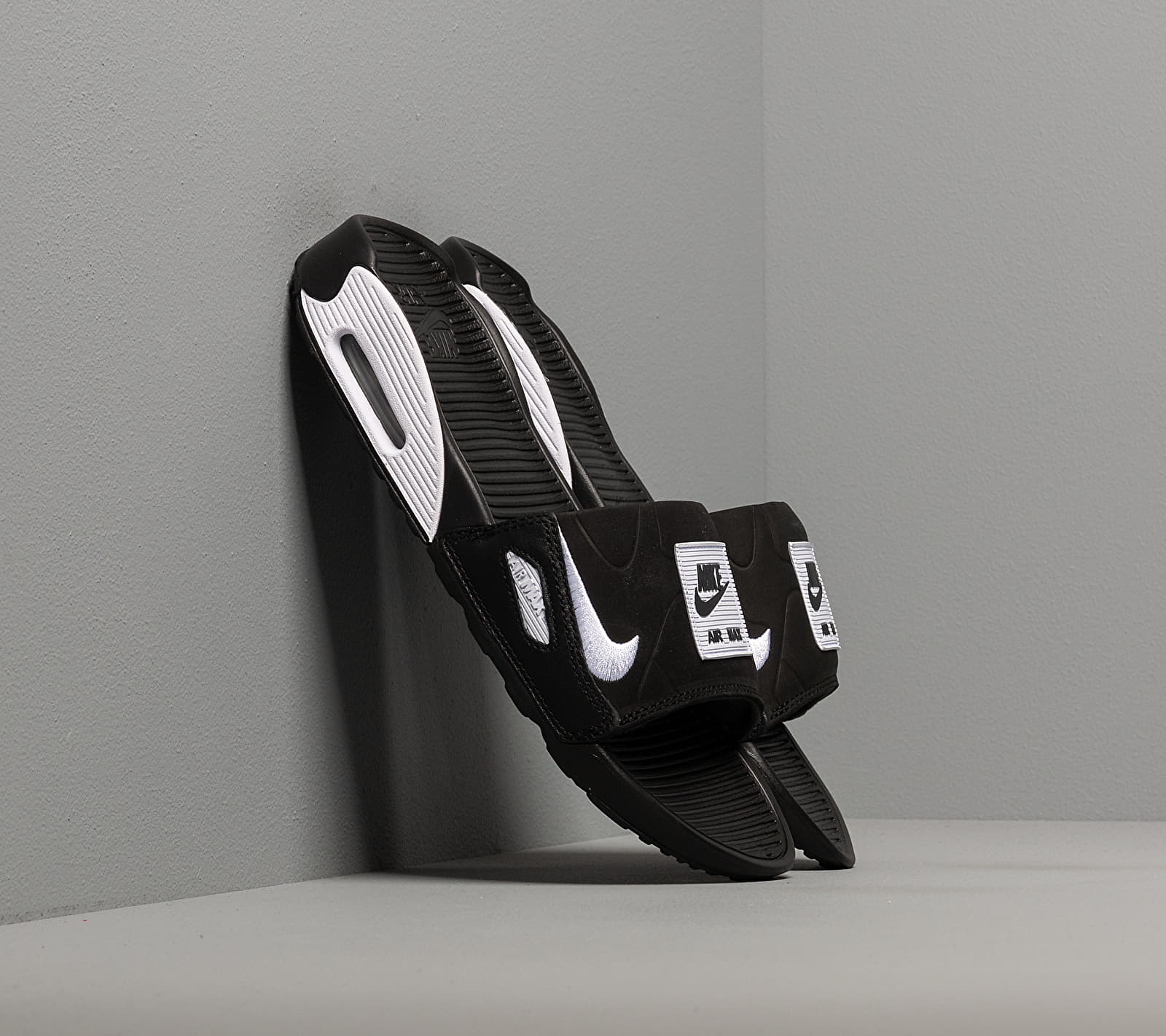 Nike Wmns Air Max 90 Slide Black/ White CT5241-002