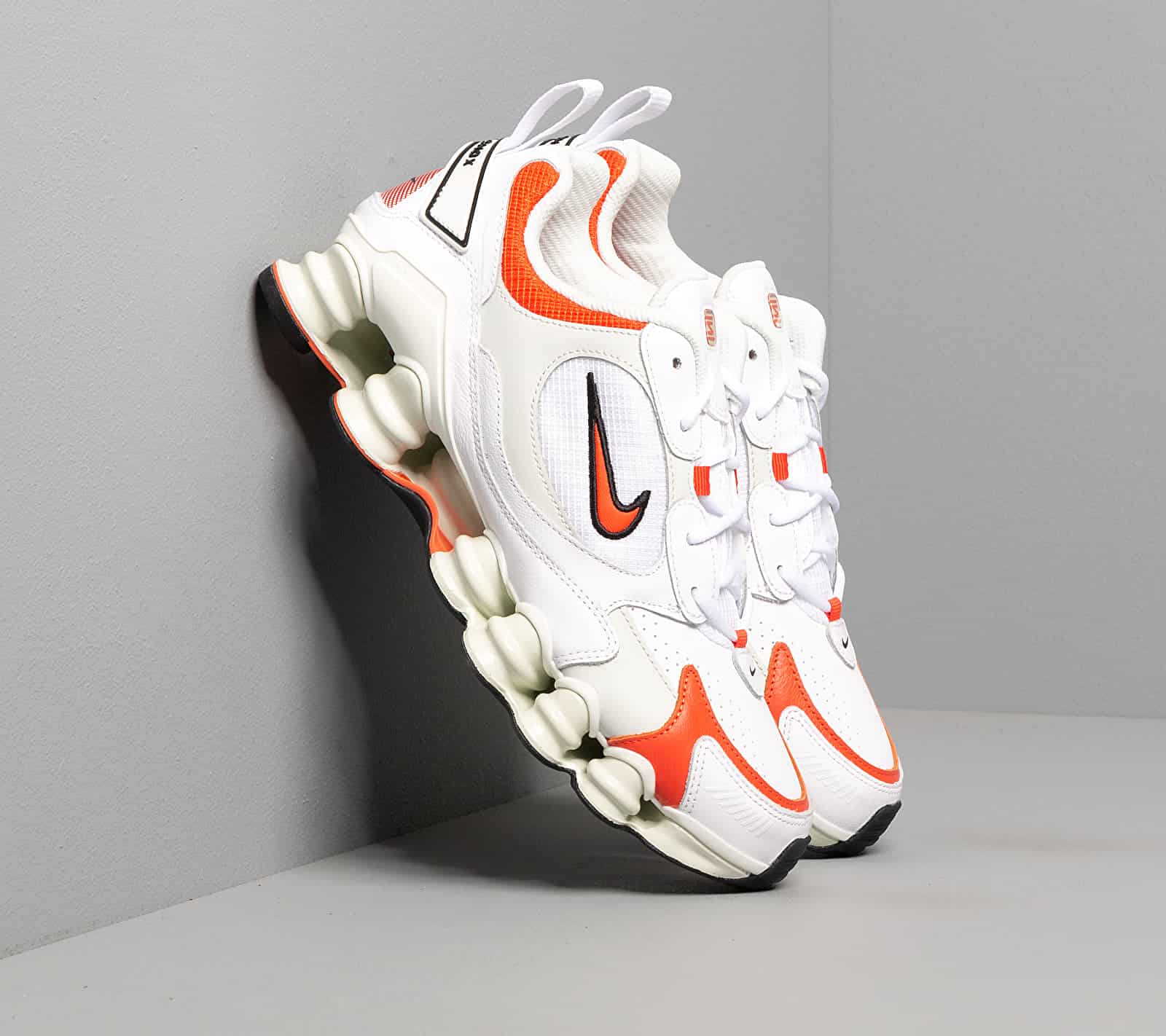 Nike W Shox TL Nova White/ Team Orange-Spruce Aura-Black AT8046-101