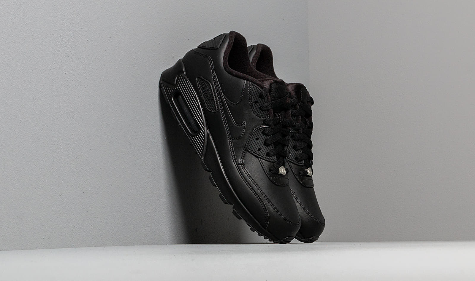 Nike Air Max 90 Leather Black/ Black 302519-001