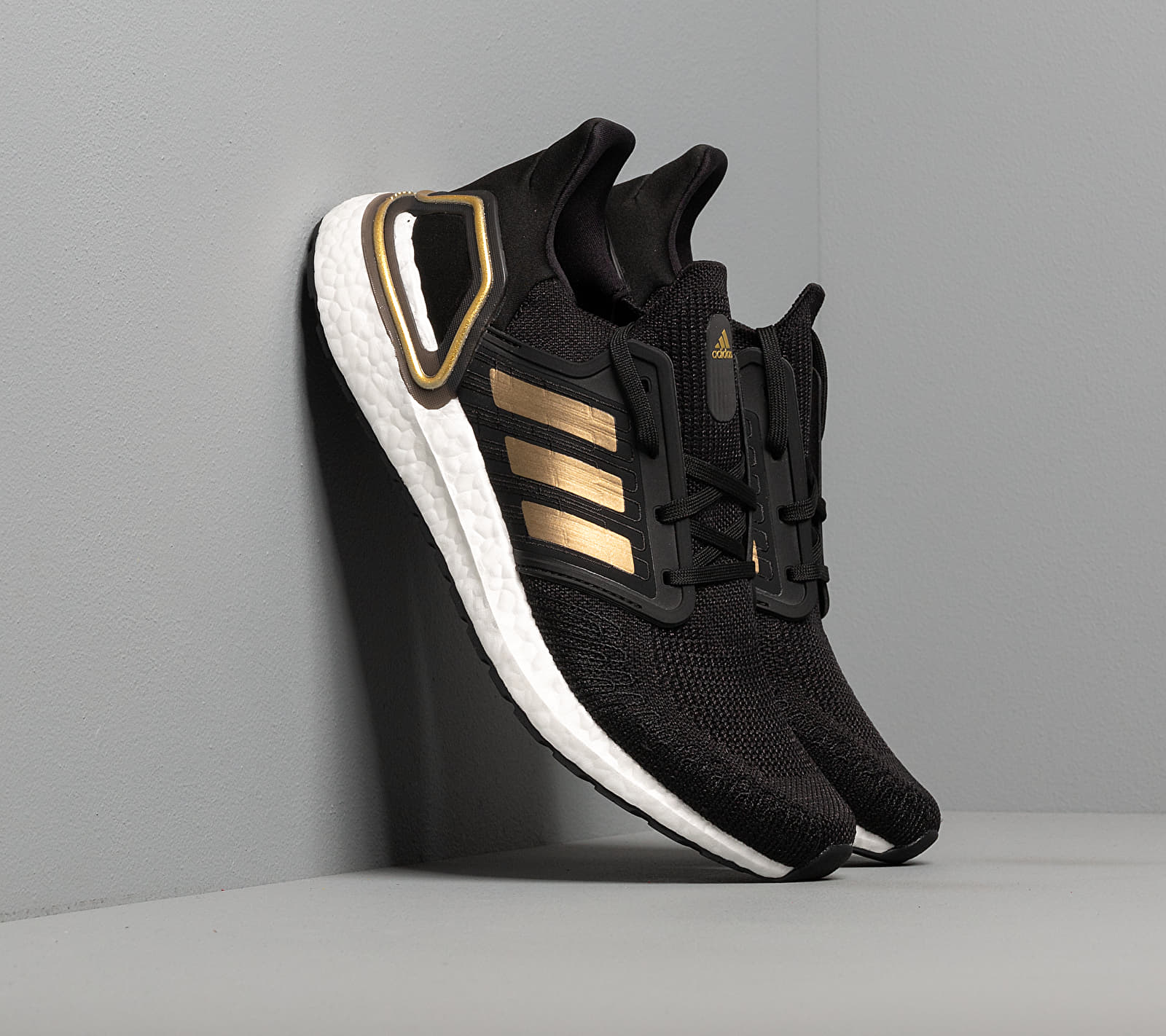 adidas UltraBOOST 20 Core Black/ Gold Metalic/ Solid Red EE4393
