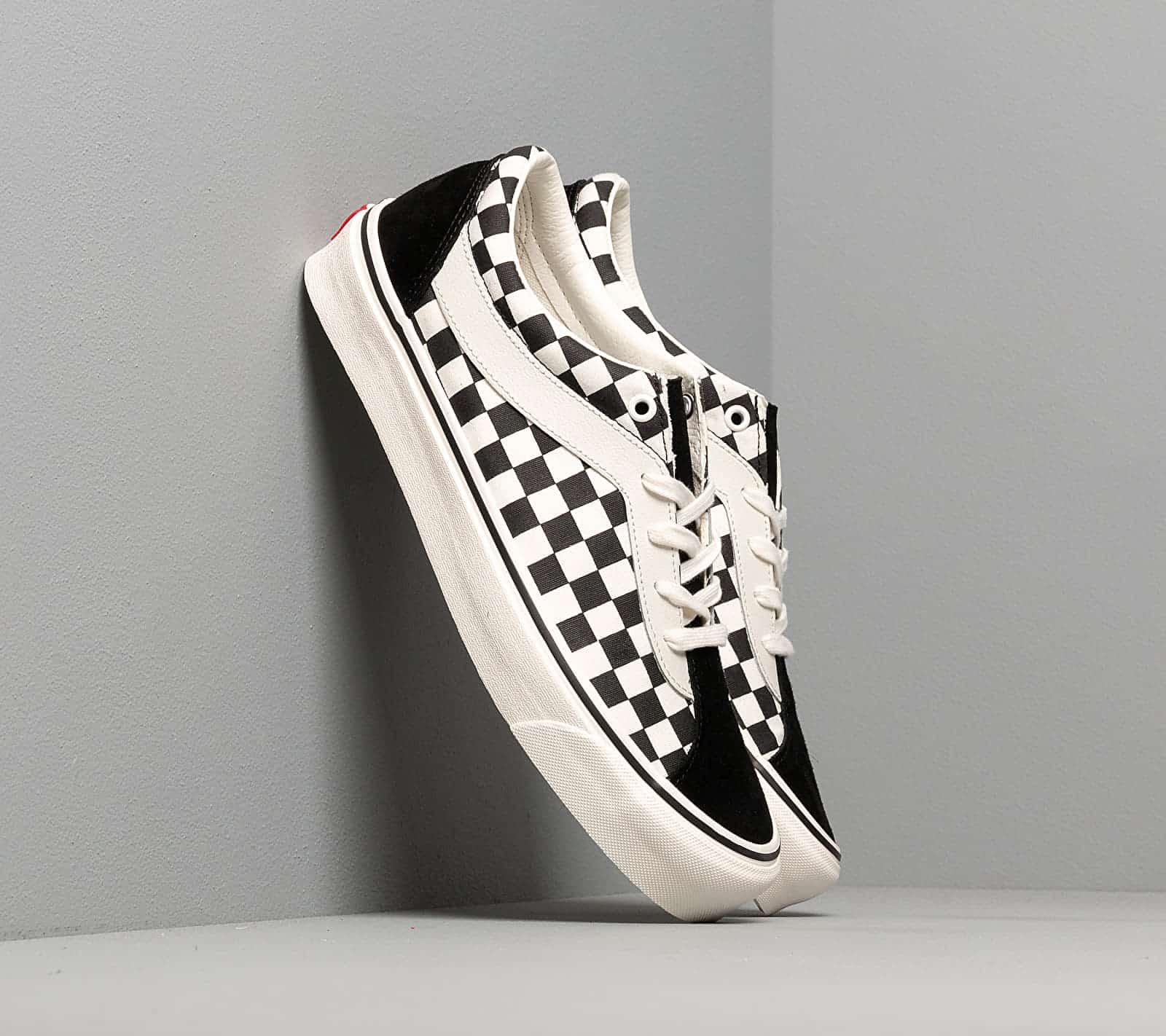 Vans Bold Ni (Checkerboard) Black/ Marshmallow VN0A3WLPR6R1