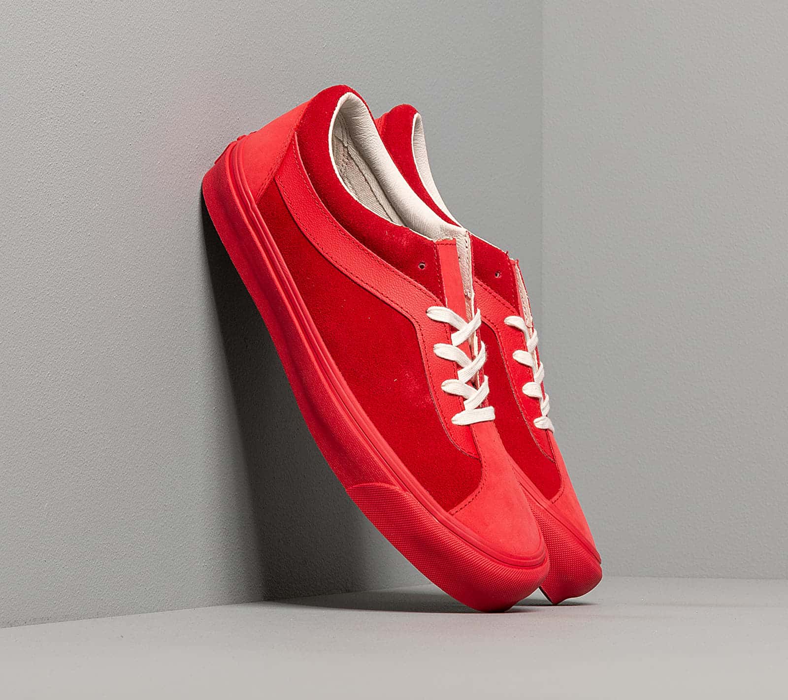 Vans Bold Ni LX (Nubuck/ Suede) Red VN0A4U4900O1