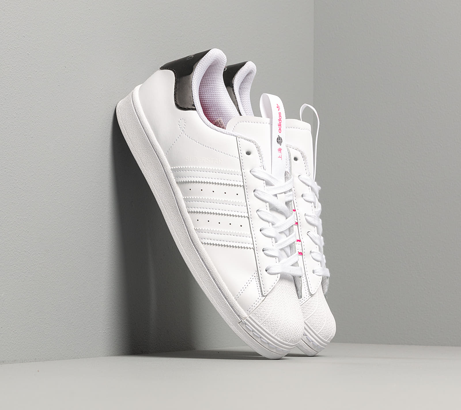 adidas Superstar Ftwr White/ Core Black/ Shock Pink FW2818