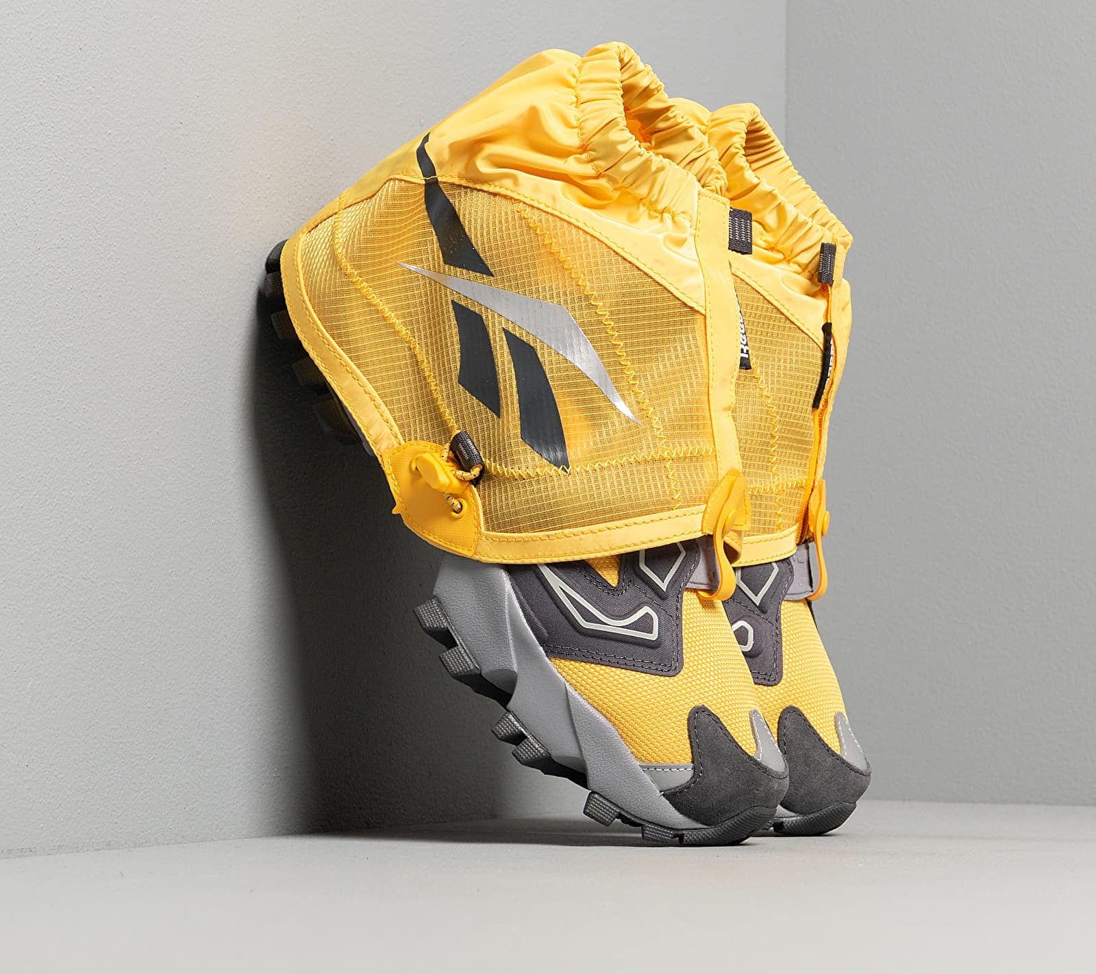 Reebok Instapump Fury Trail Shroud Toxic Yellow/ Cold Grey 7/ Cold Grey 4 EG3572