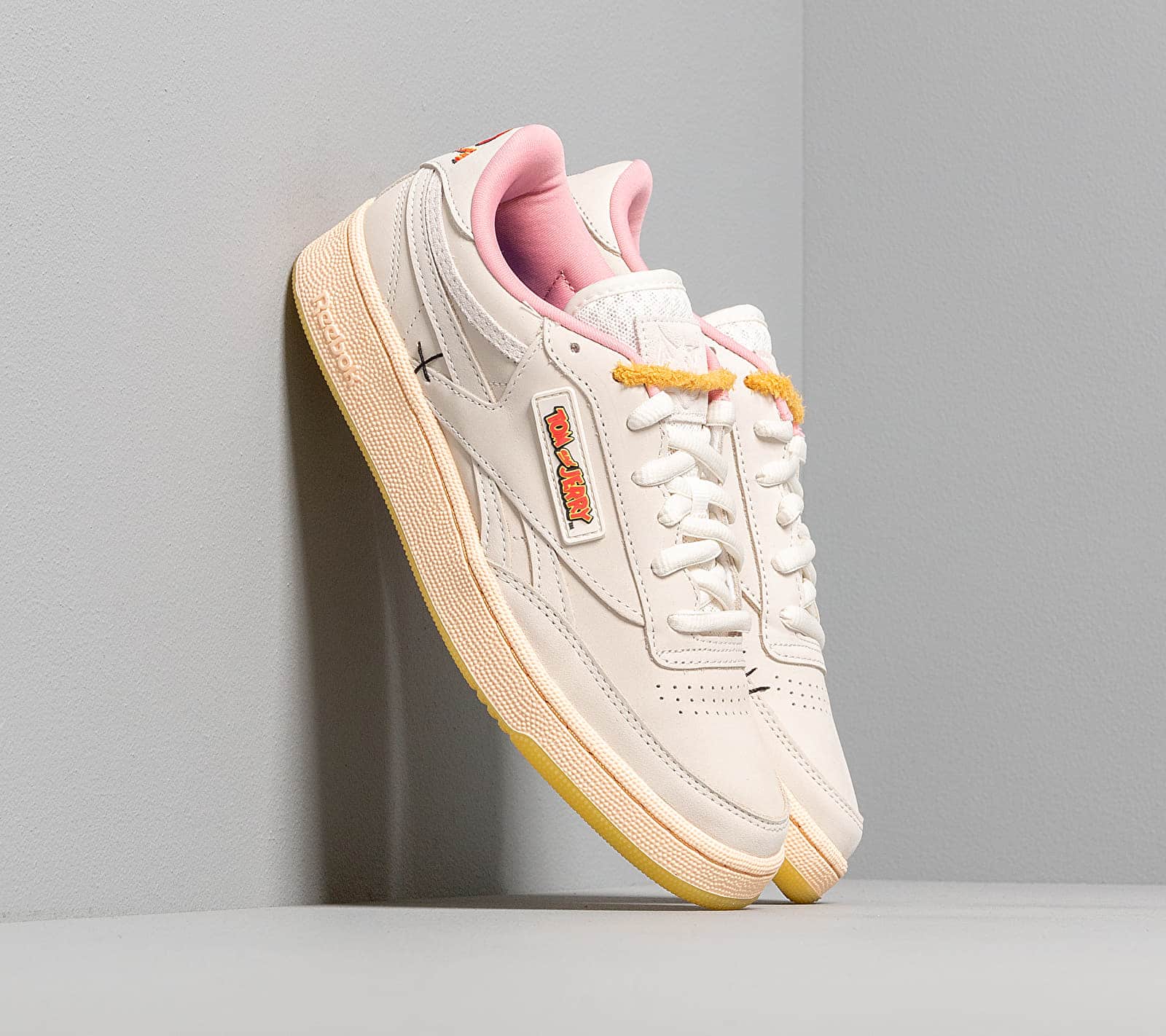 Reebok Club C Revenge Mu Chalk/ Chalk/ Quiet Pink FW4681