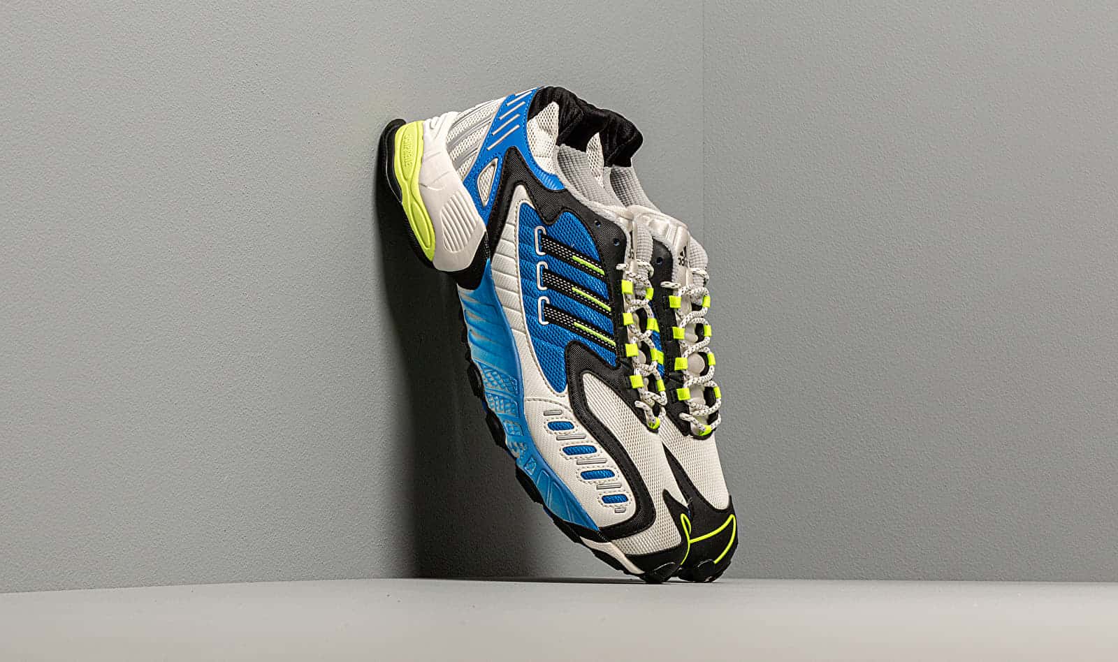 adidas Torsion TRDC Off White/ Core Black/ Solar Yellow EE7999