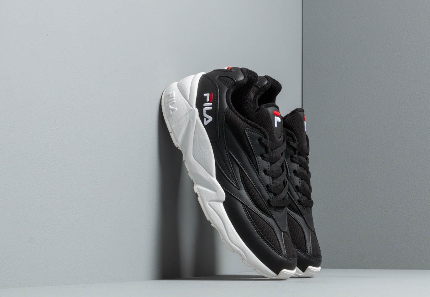FILA V94M Low Black 1010571.25Y