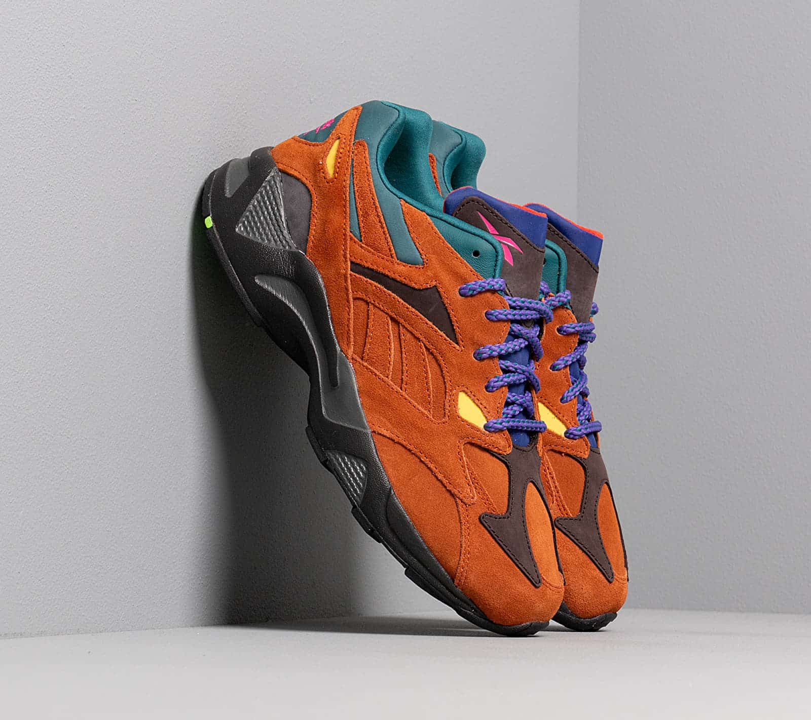 Reebok Aztrek 96 MU Pantone/ Dark Root/ Deep Cobalt F17-R FV3480