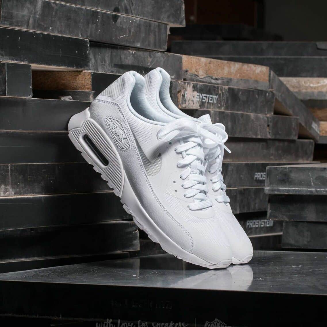 Nike Wmns Air Max 90 Ultra 2.0 White/ Metallic Platinum-White 881106-101