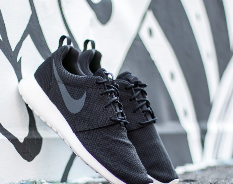 Nike Roshe One Black/ Anthracite-Sail 511881-010