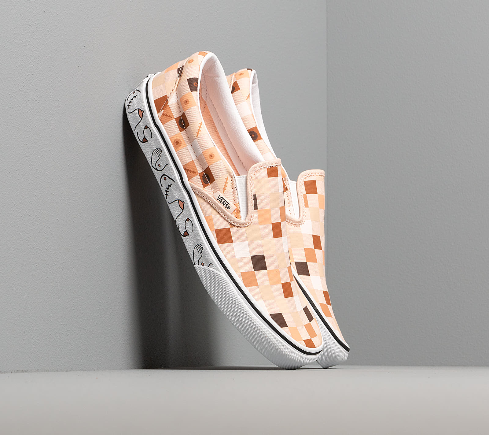 Vans Breast Cancer Awareness Classic Slip-On Nude Check/ True White VN0A4BV3TB31