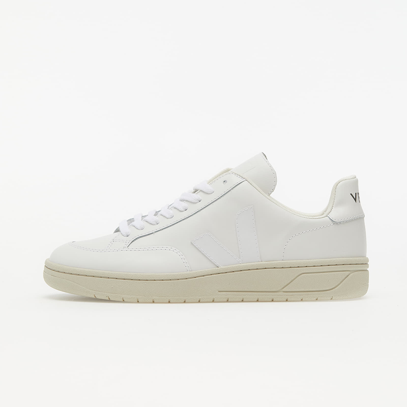 Veja V-12 Leather White XD022297B